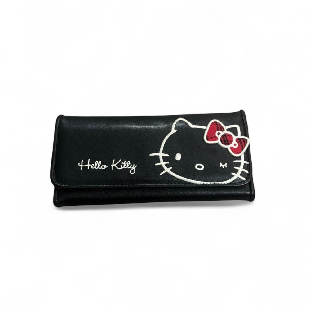 BLACK FAUX LEATHER HELLO KITTY TRIFOLD WALLET long